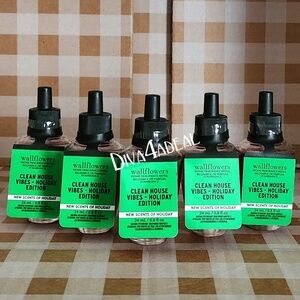 5X Bath & Body Works CLEAN HOUSE VIBES Holiday Edition Wallflower Refill Bundle